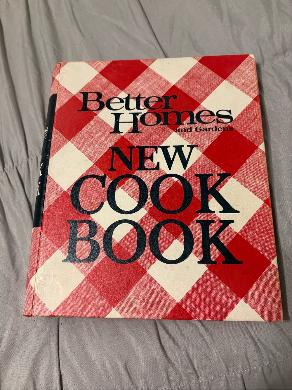 Better Homes And Gardens Red and White Plaid New Cook Book